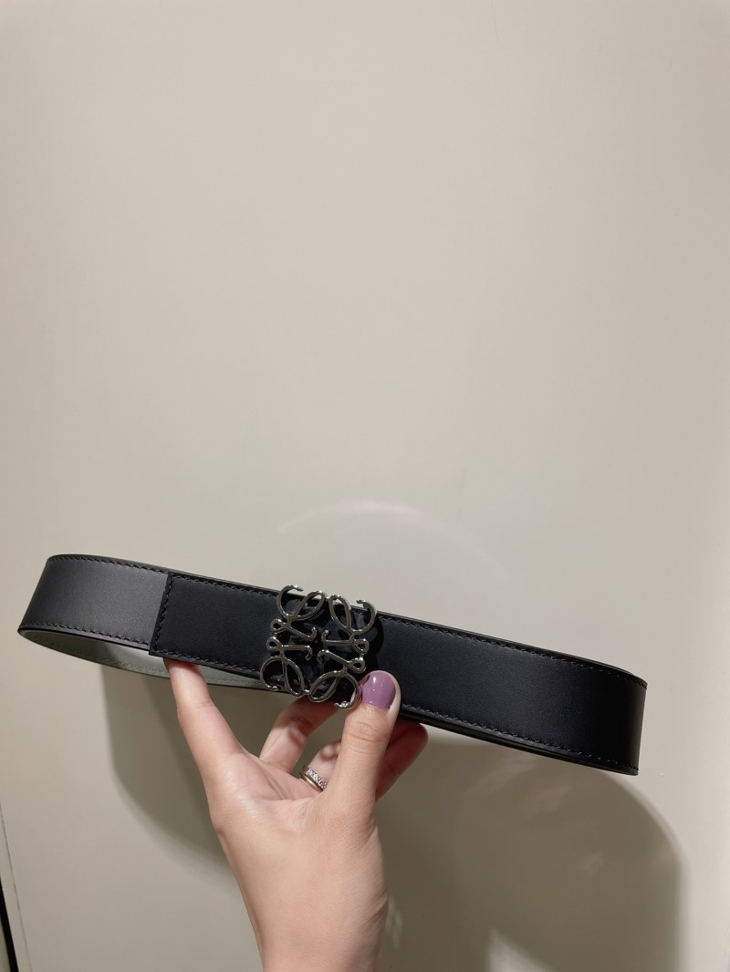 L0ew* belts